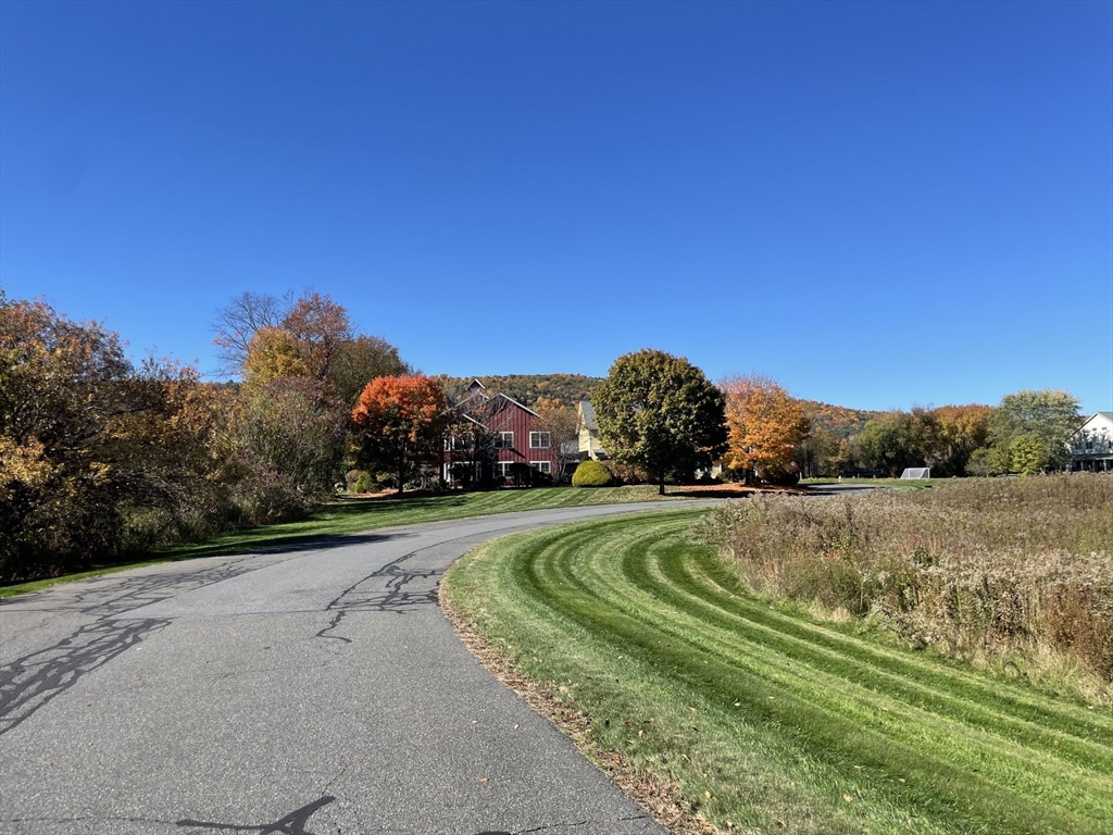 房源照片：26 Myers Farm Lane #26, Greenfield