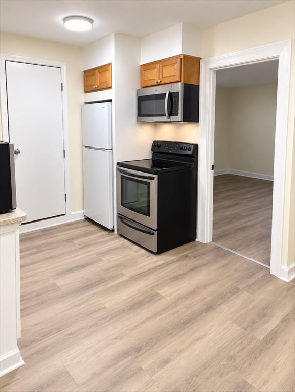 19 Chestnut St #19C, Framingham