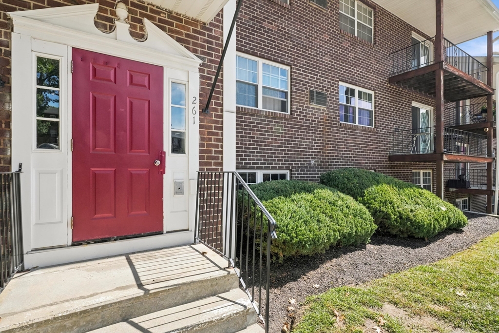תמונה של הנכס: 261 Boston Post Rd East #4, Marlborough