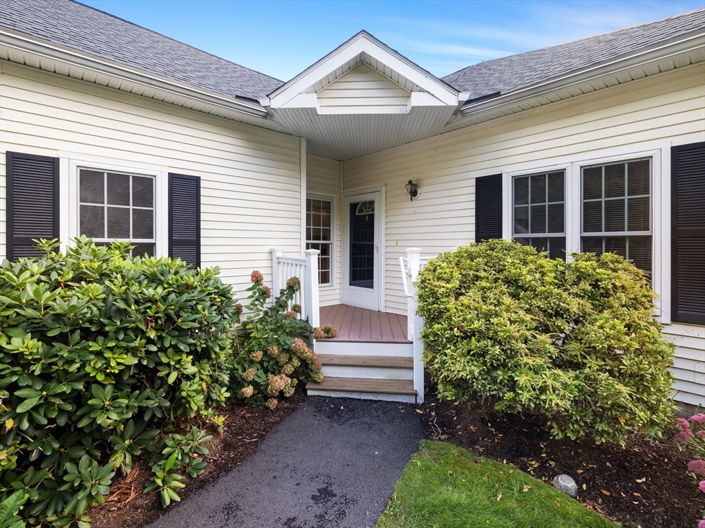 תמונה של הנכס: 30 William Onthank Ln #30, Southborough