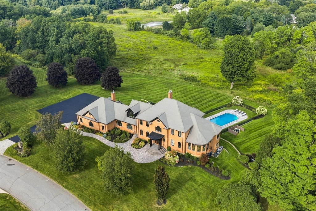 תמונה של הנכס: 3 Wyndemere Dr, Southborough