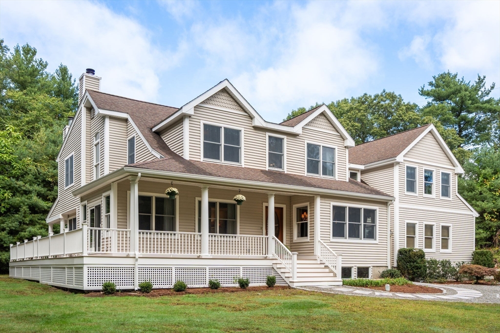 תמונה של הנכס: 303 Pine Street, Stoughton