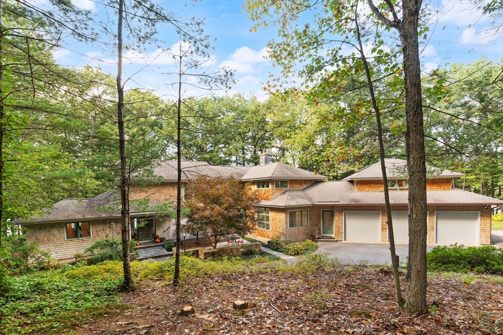 תמונה של הנכס: 42 Great Pond Drive, Boxford