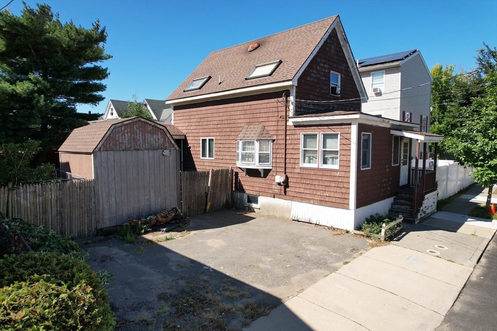 תמונה של הנכס: 75 Light St, Lynn