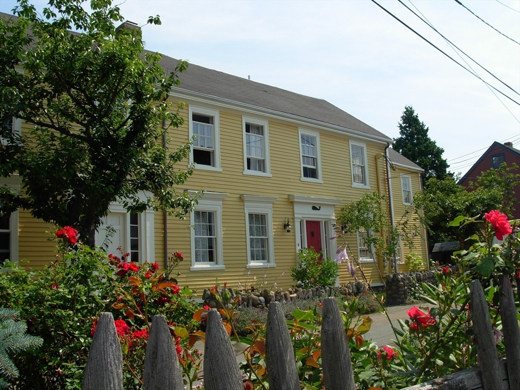 תמונה של הנכס: 4 Goodwins Court #1, Marblehead