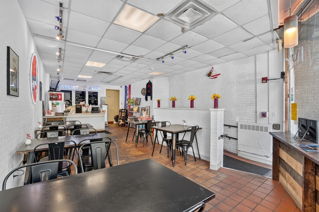 房源照片：1220 Cambridge Street, Cambridge