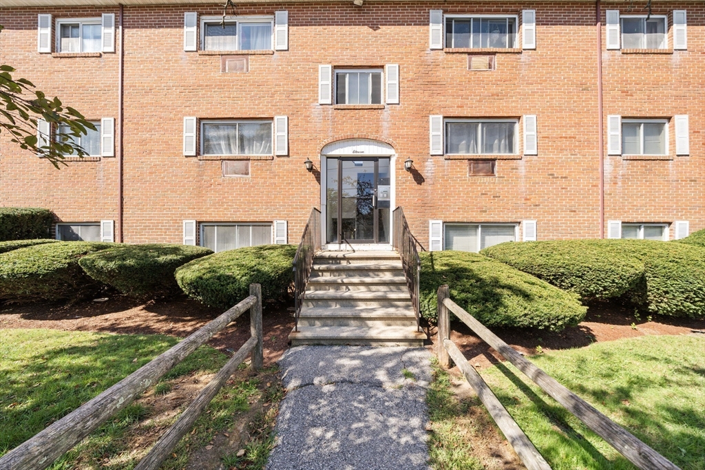תמונה של הנכס: 11 Glen Ave #28, Chelmsford