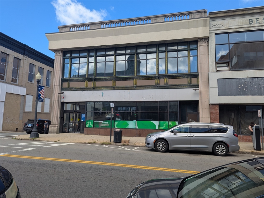 תמונה של הנכס: 235 S Main St, Fall River