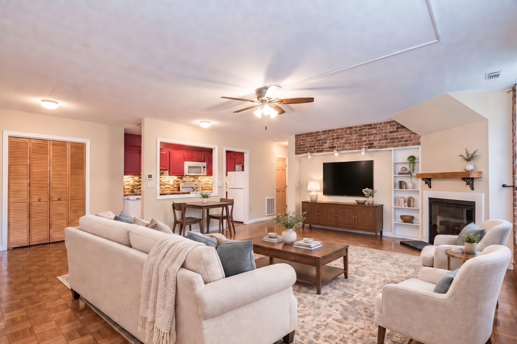 תמונה של הנכס: 124 College Street #2, South Hadley