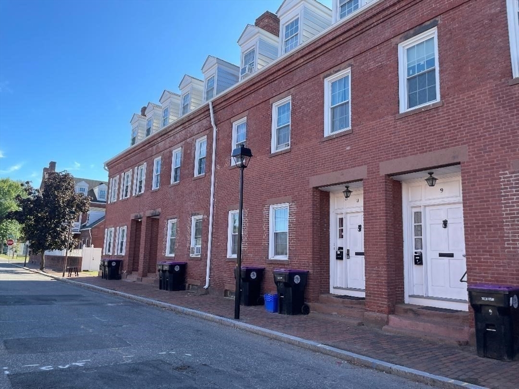 房源照片:11 Center Street, Holyoke