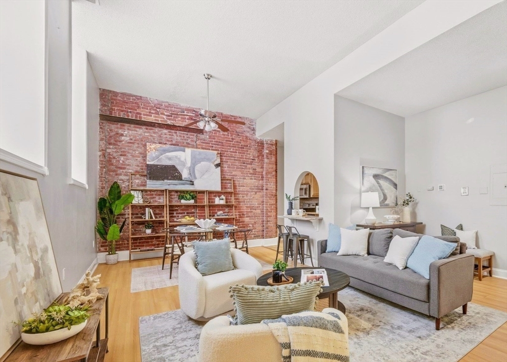 תמונה של הנכס: 54 Forest St #212, Medford