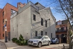 房源照片：2 Lyndeboro Place #1, Boston