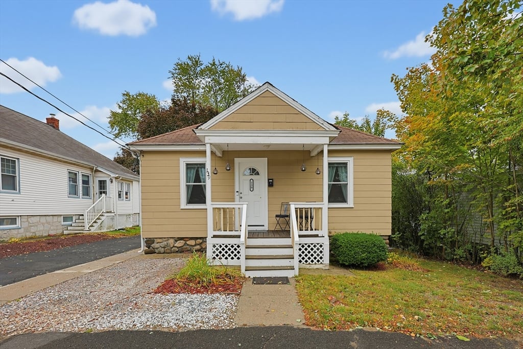 תמונה של הנכס: 139 Massachusetts Ave, North Andover
