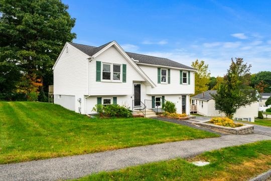 תמונה של הנכס: 8 Timrod Drive, Worcester