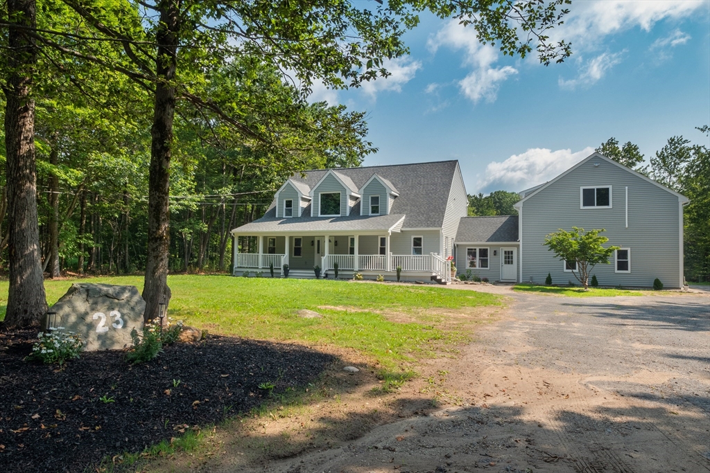 תמונה של הנכס: 23 E Windsor Rd, Worthington