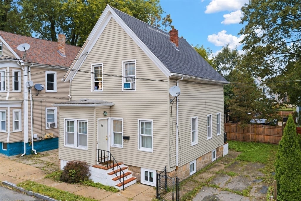 תמונה של הנכס: 96 Pierce St, New Bedford