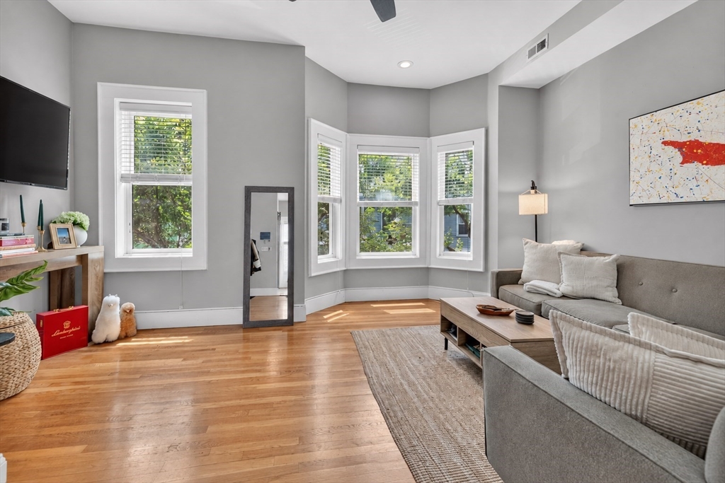 תמונה של הנכס: 466 E 3Rd St #2, Boston