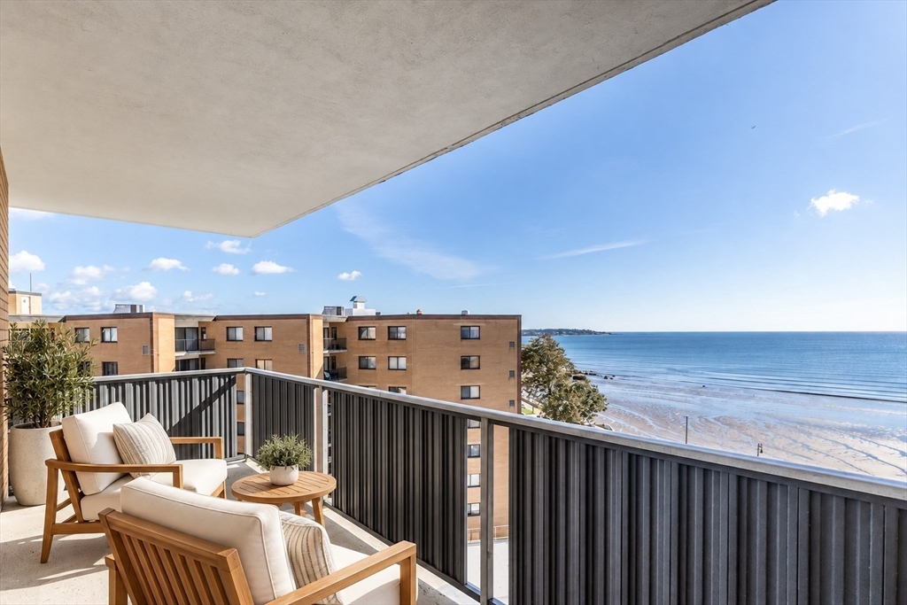 תמונה של הנכס: 300 Lynn Shore Drive #811, Lynn
