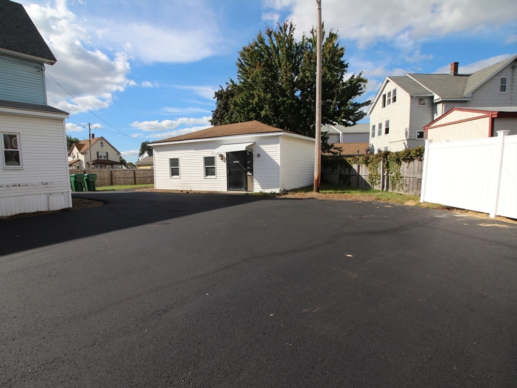 房源照片：30 Dickinson Street, Chicopee