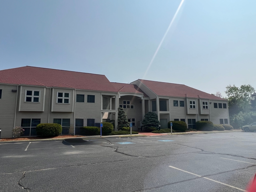 房源照片:10 River Rd #102-C, Uxbridge
