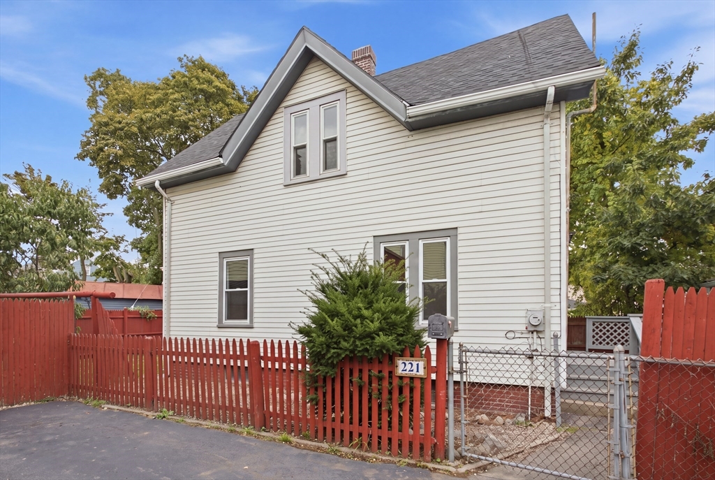 תמונה של הנכס: 221 Chatham St, Lynn