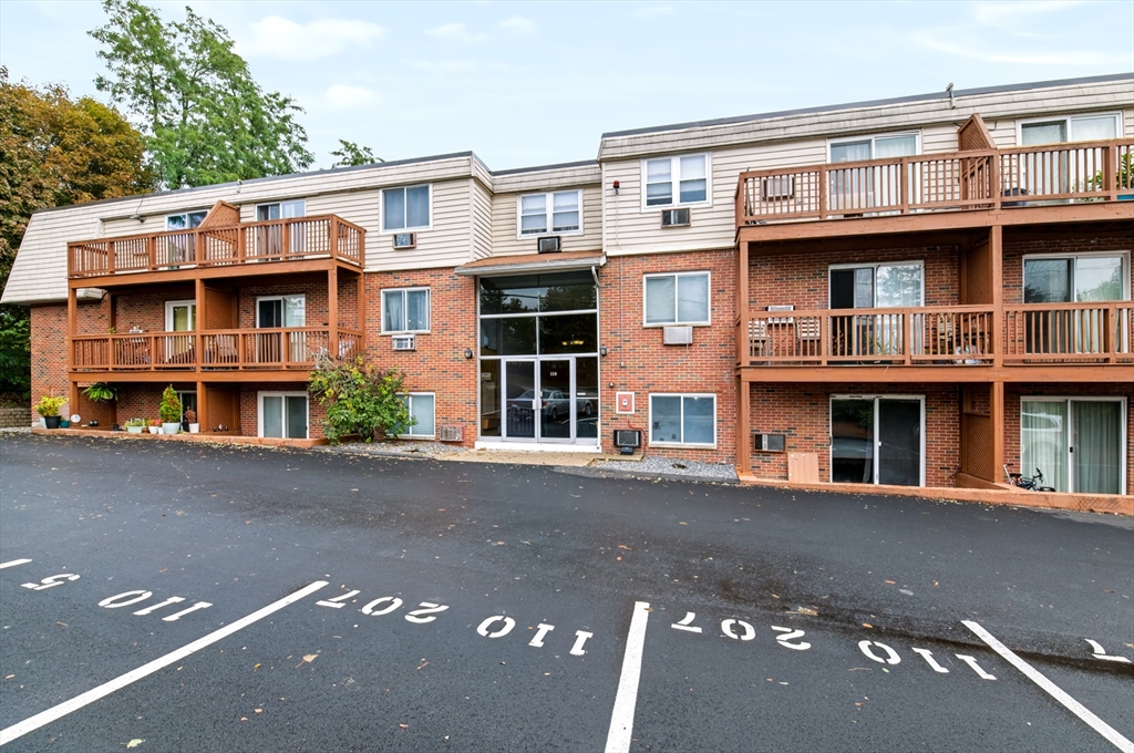 תמונה של הנכס: 110 Boston Post Rd E #5, Marlborough