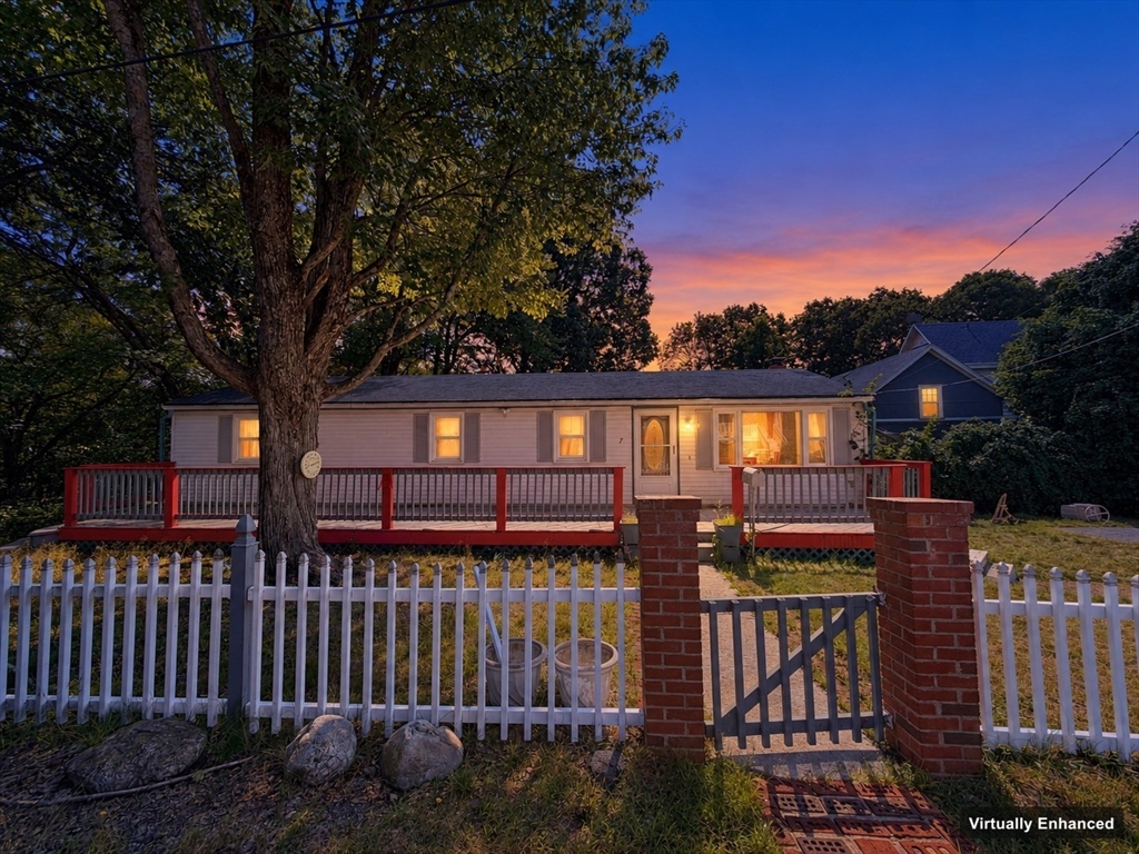 תמונה של הנכס: 7 Upton St, Fitchburg
