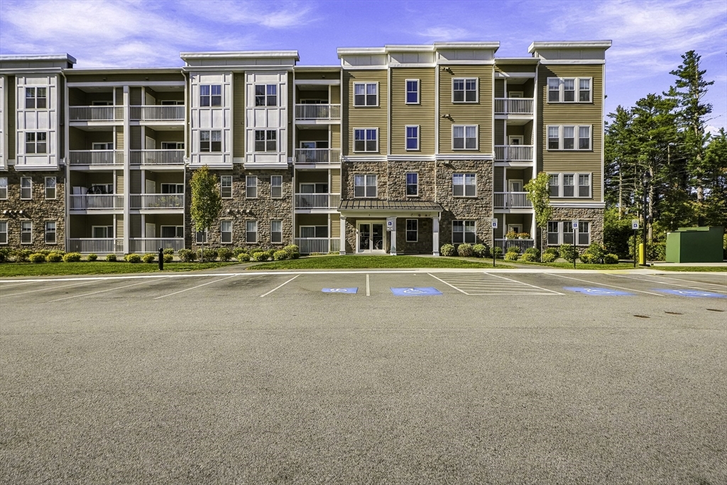 房源照片:2 Winslow Lane #404, Grafton