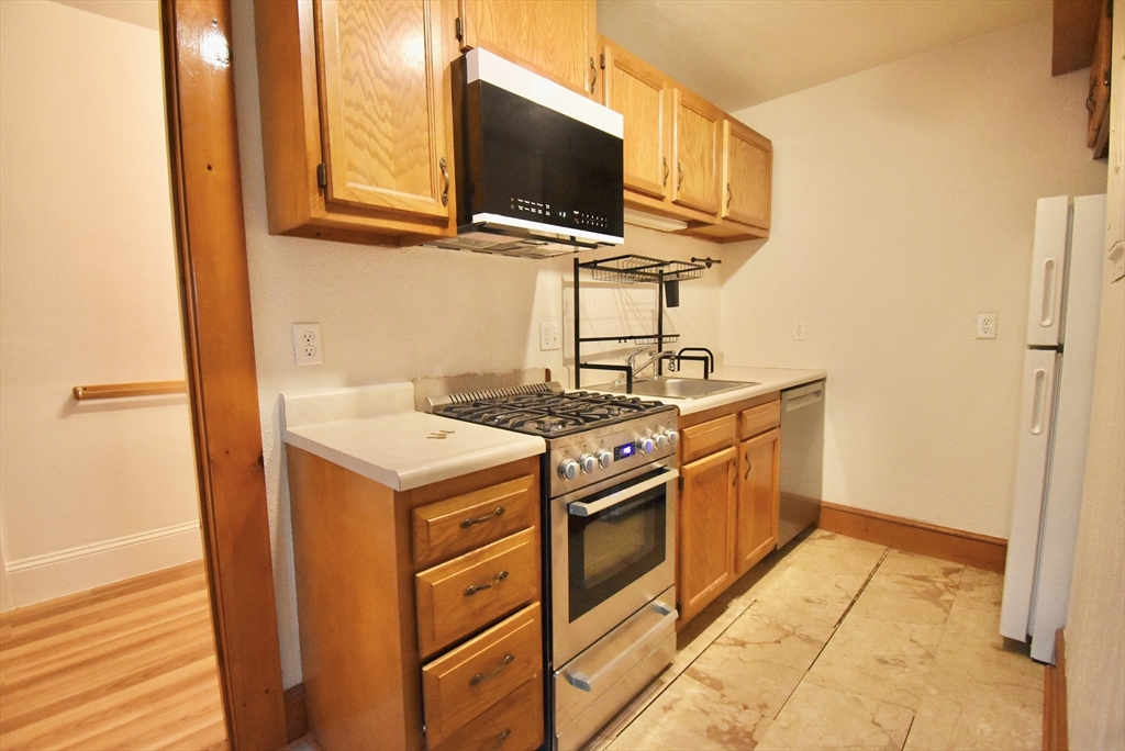 תמונה של הנכס: 37 Railroad Ave #8, Beverly