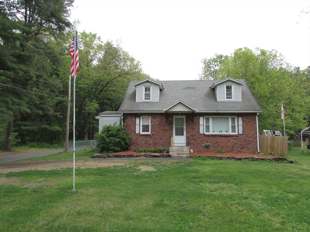 תמונה של הנכס: 10 Bartlett St, South Hadley