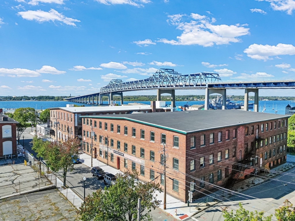 房源照片：28 Anawan St., Fall River