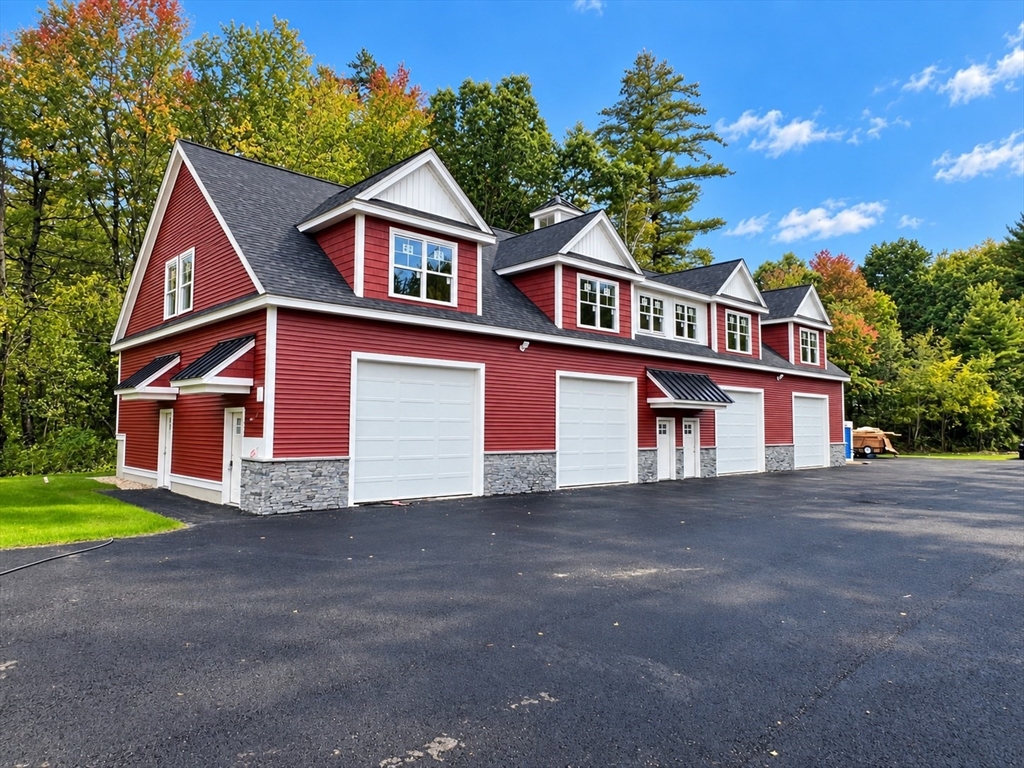 房源照片：352 Middlesex Road, Tyngsborough