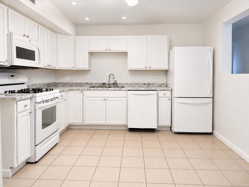 תמונה של הנכס: 526 Third St #3, Fall River