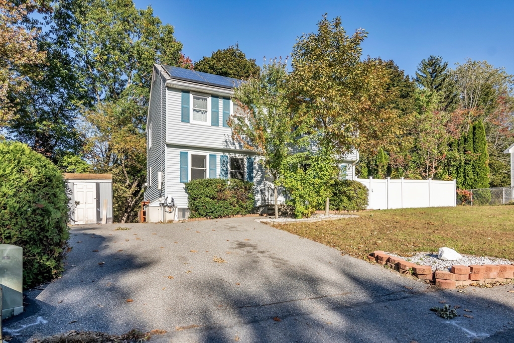 תמונה של הנכס: 7 Royal Dr, Methuen