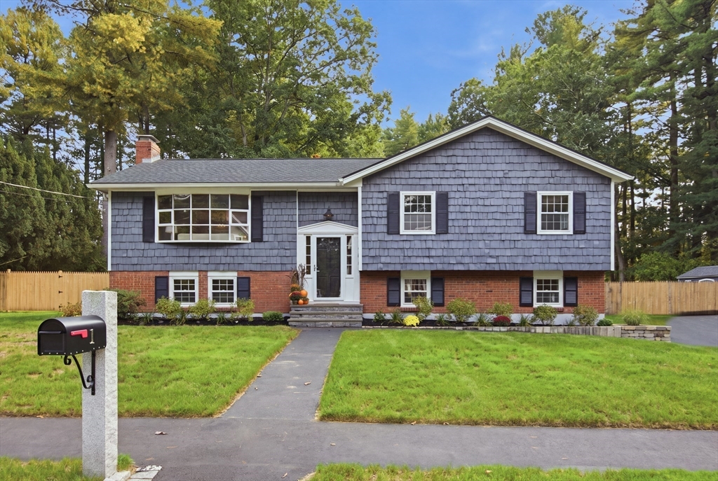 房源照片：1 PURITAN ROAD, North Reading