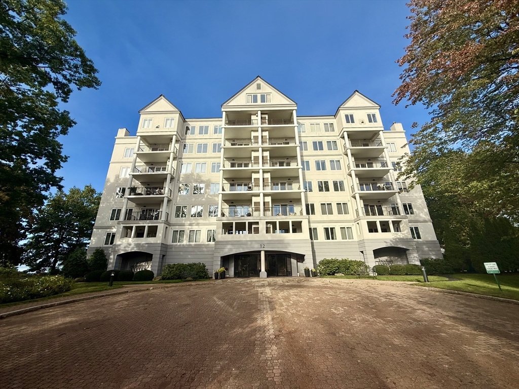 תמונה של הנכס: 12 Mountain Laurels Dr #308, Nashua