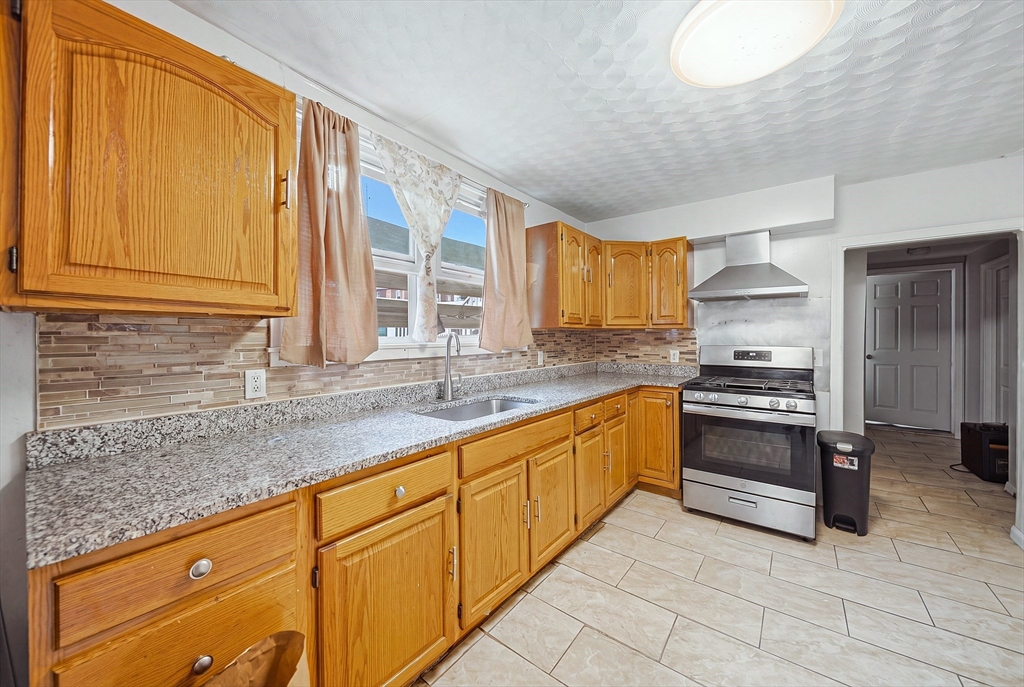 房源照片：8 Cady St, Lowell