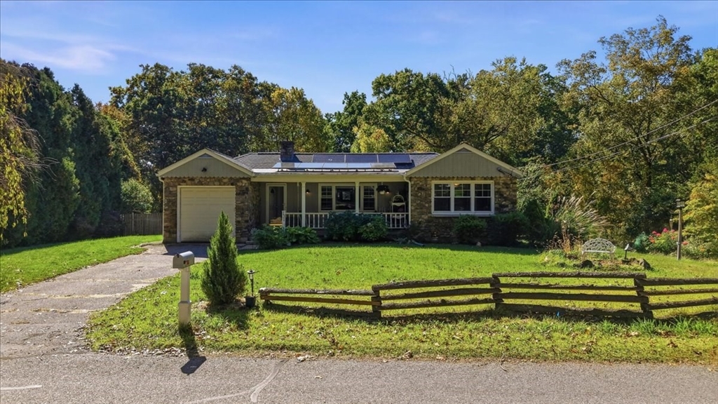 תמונה של הנכס: 131 Henry St, Uxbridge