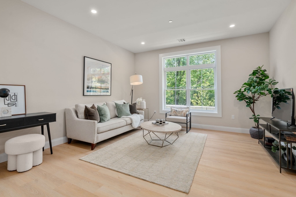房源照片：7 Cross St #302, Wilmington