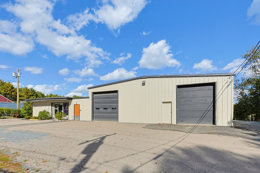 תמונה של הנכס: 81 POND ST., Norfolk