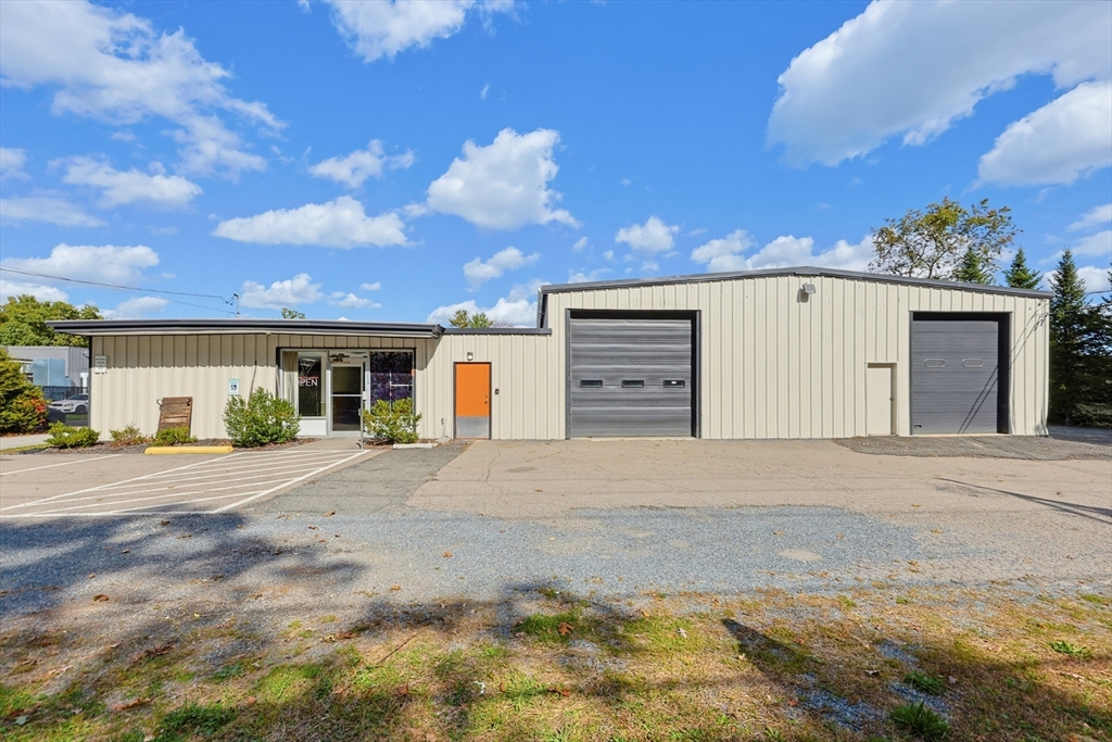 תמונה של הנכס: 81 POND ST., Norfolk