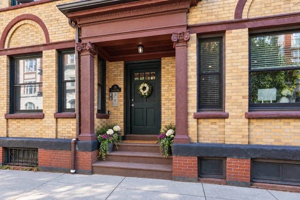תמונה של הנכס: 28 Edgerly Rd #2, Boston