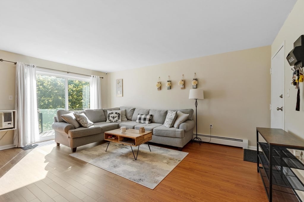 תמונה של הנכס: 23 Edgelawn Ave #5, North Andover