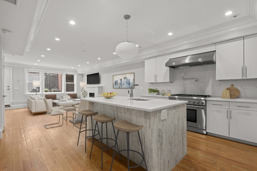 תמונה של הנכס: 18 Follen Street #1, Boston