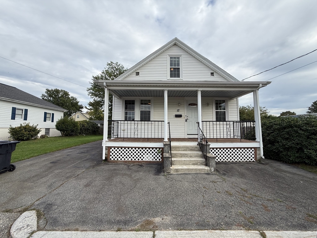 תמונה של הנכס: 17 Raymond St, East Providence