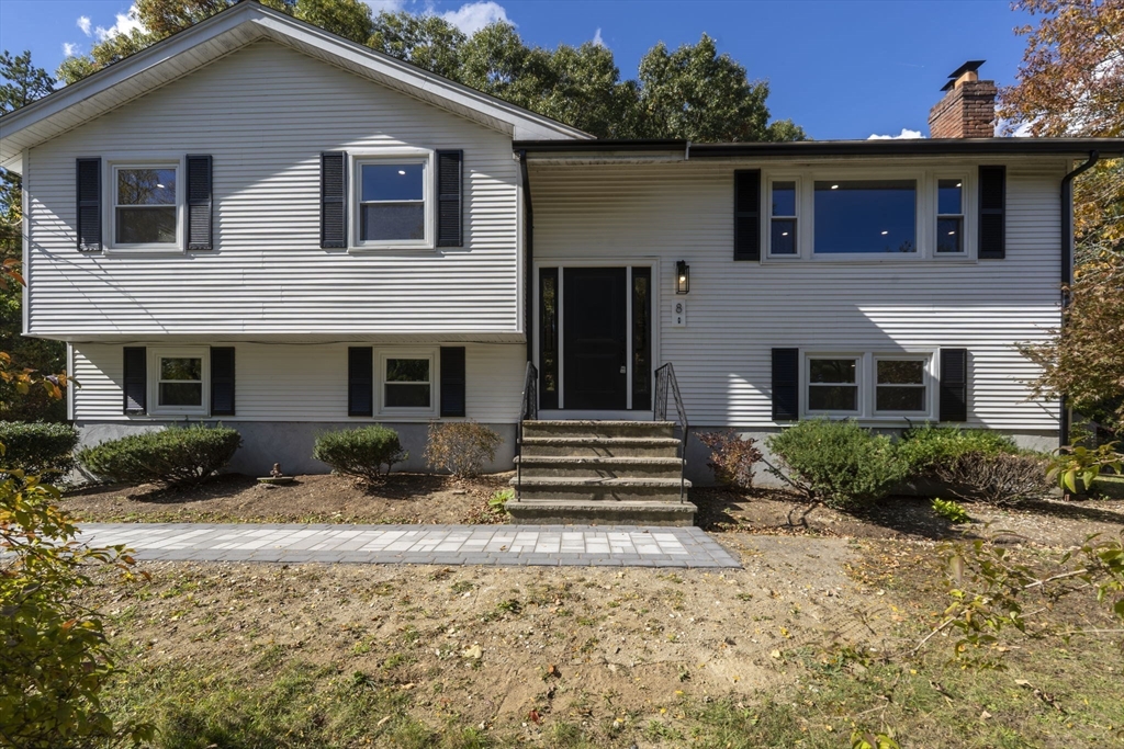 תמונה של הנכס: 8 Carriage Drive, Acton