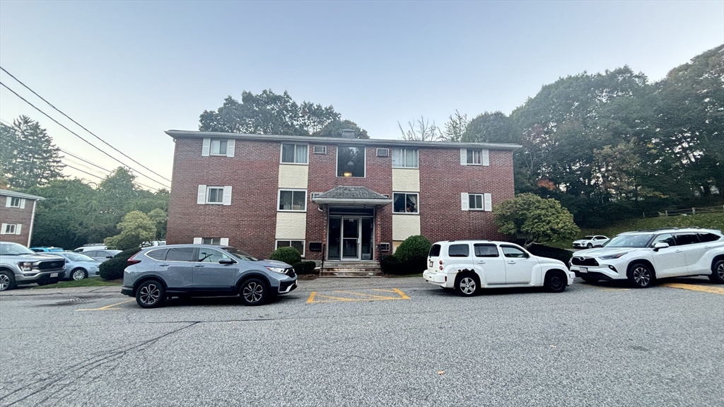 房源照片:192 Bolton St #8, Marlborough