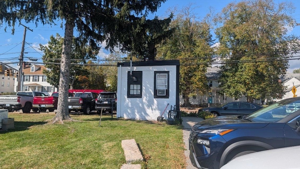 תמונה של הנכס: 693 Providence St, West Warwick