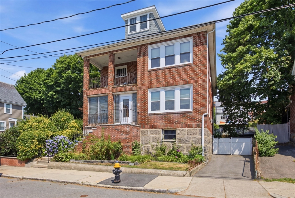38-40 Franconia St, Boston