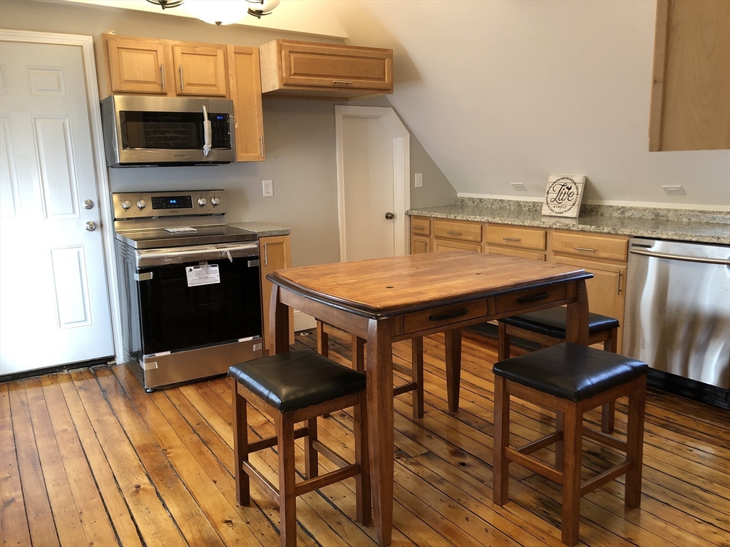 房源照片:107 Boston Street #3, Salem